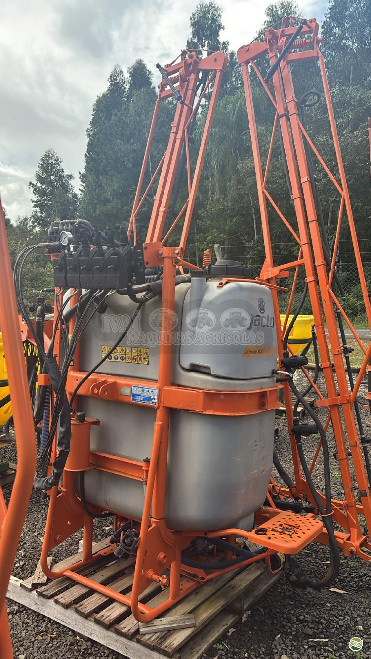 PULVERIZADOR JACTO CONDOR 800 AM14 Acoplado Hidráulico Ivaí Máquinas Agrícolas IVAI PARANÁ PR